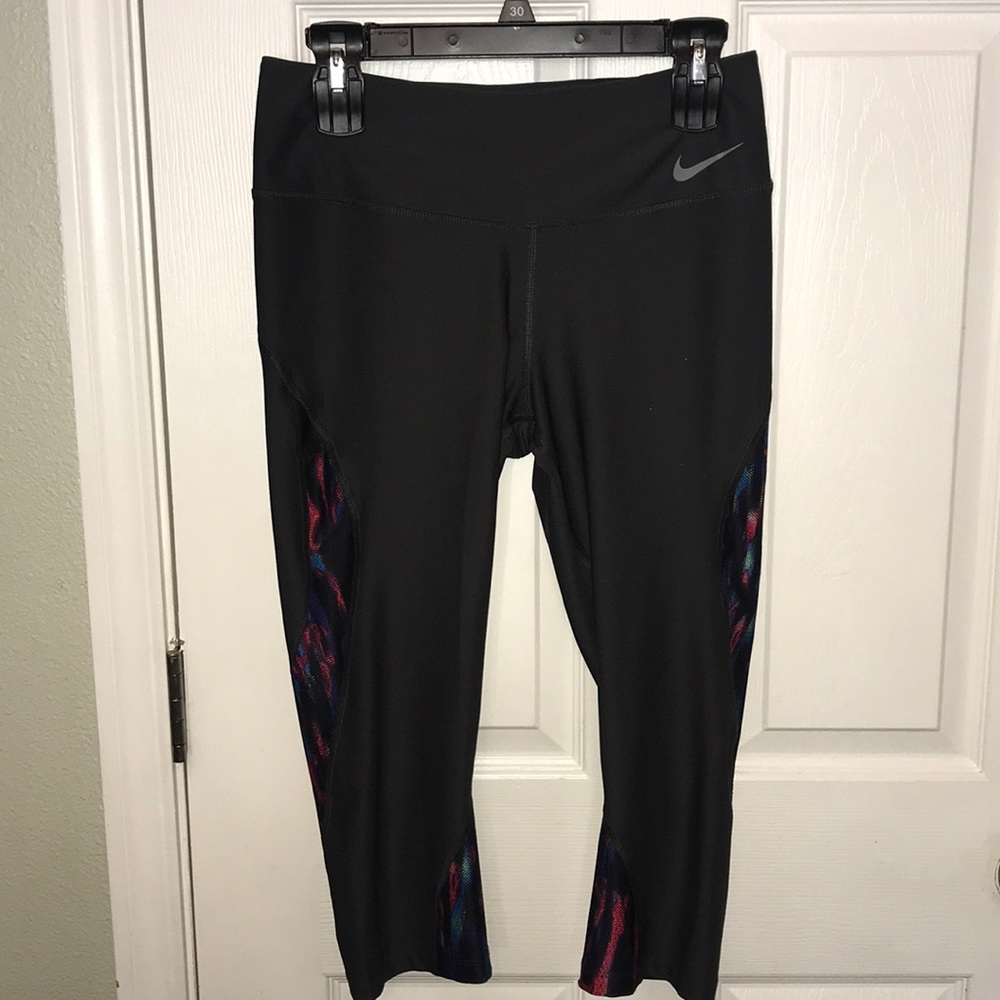 Nike Capri